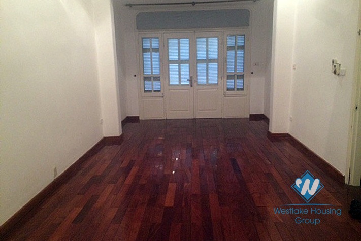 Unfurnished house for rent in Xuan Dieu street, Hanoi